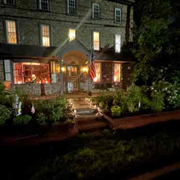 Room in Historic Home, Quiet Area