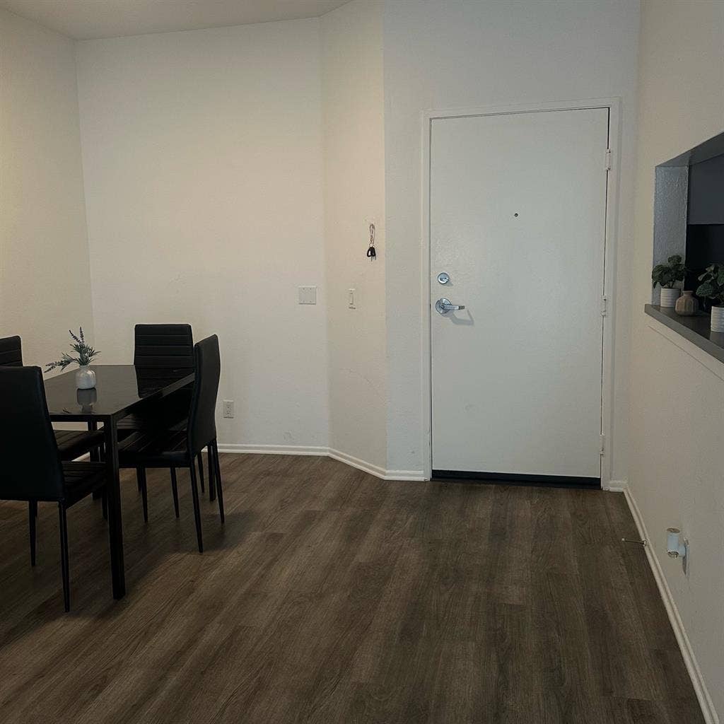 Room for rent in Hollywood