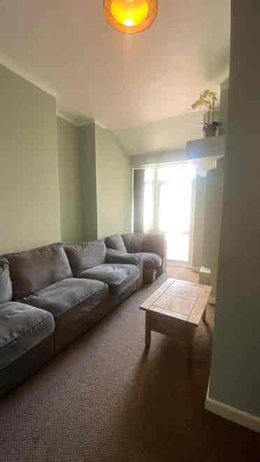 Private Room Available in Swansea