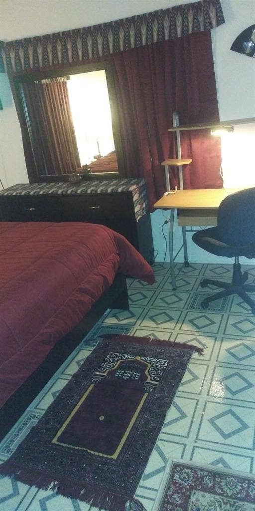 Furnished Room For Male to Rent