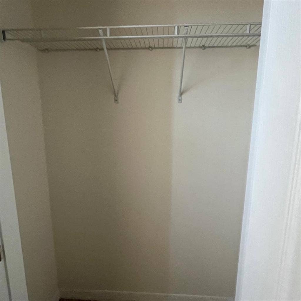 1-Room Rental | BA | Kendrid