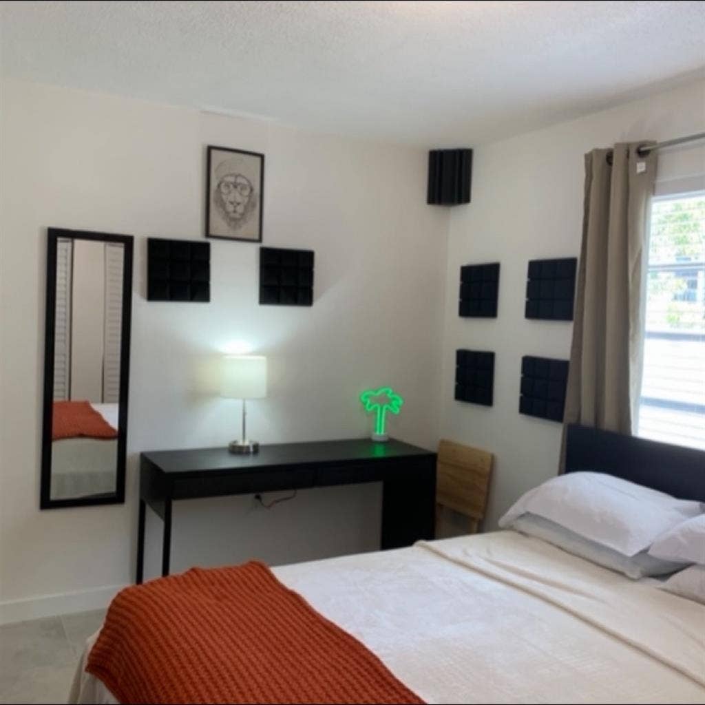 Private Room Midtown( Edgewater)