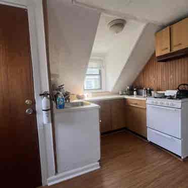 Attic room and quality neighborhood