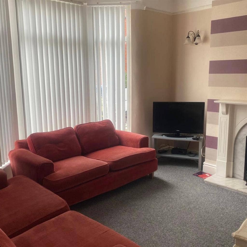 Double Room in Student House Share