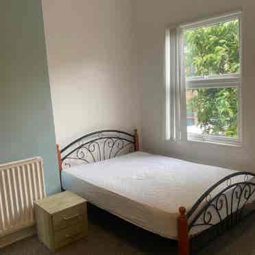 Double Room in Student House Share