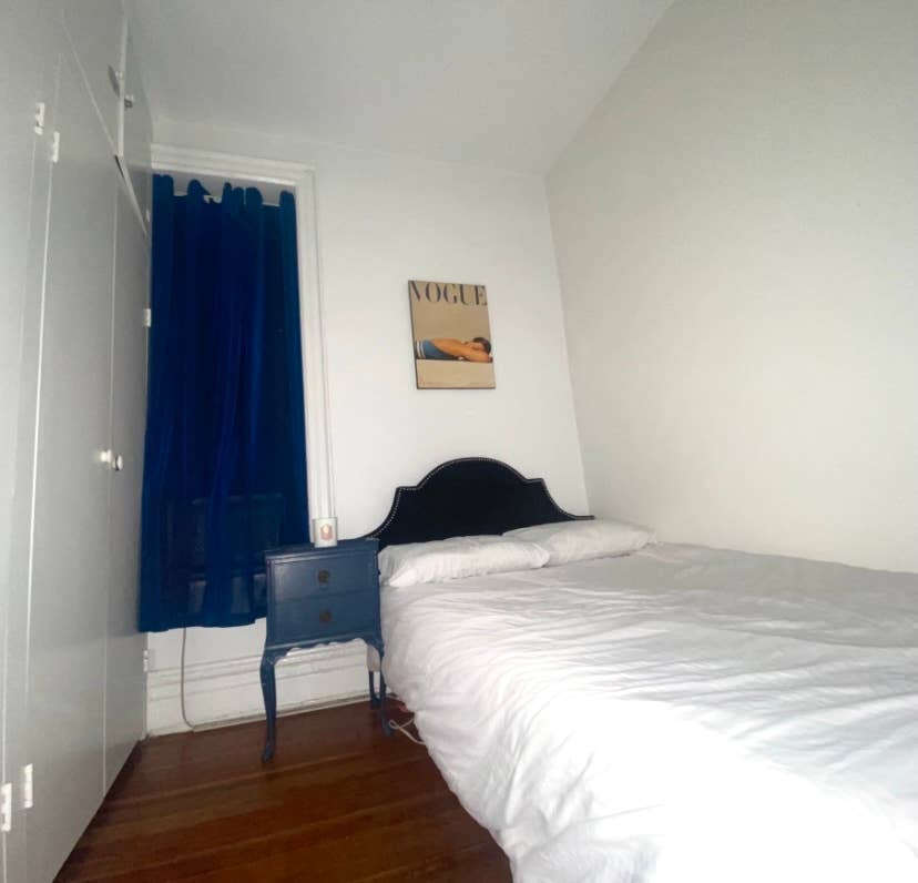 Room Avail Jan 1 Prime Location