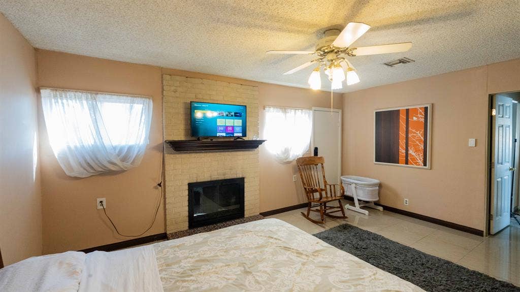 Convenient room in Lakewood City