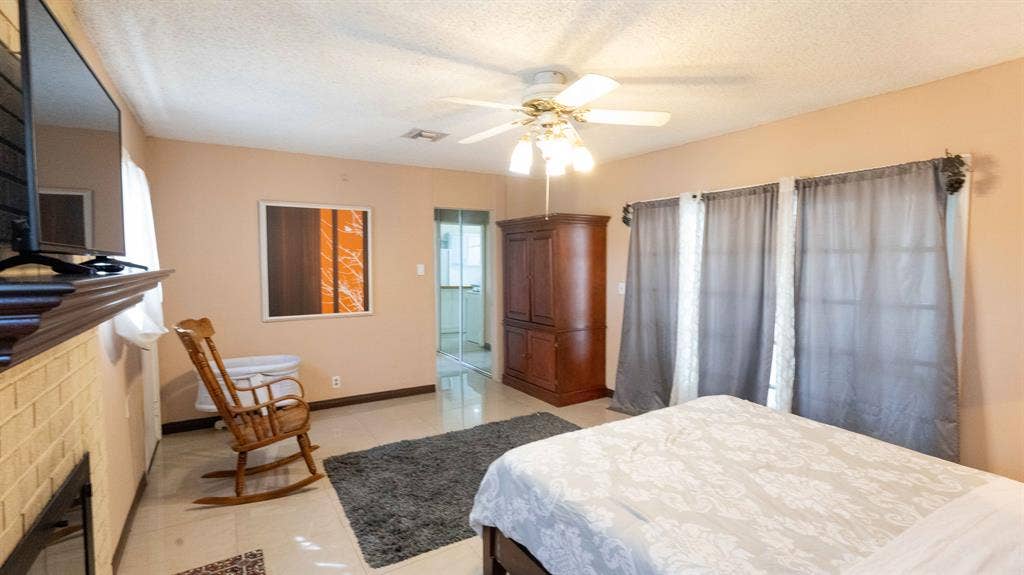 Convenient room in Lakewood City