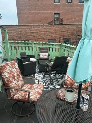 Great coachhouse to share in Pilsen