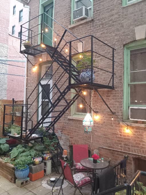 Great coachhouse to share in Pilsen