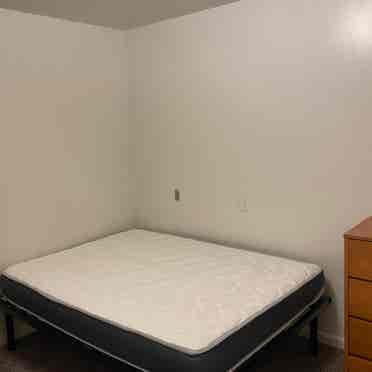 URGENT SPRING SUBLEASE