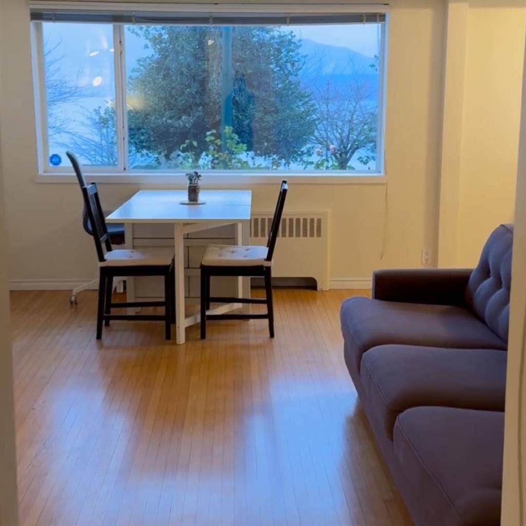 Furnished Private Room in Kitsilano