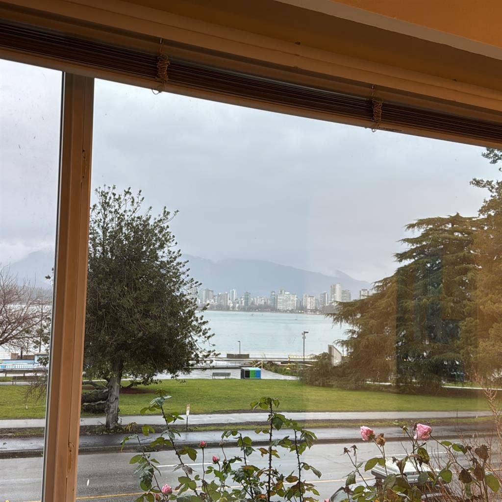 Furnished Private Room in Kitsilano