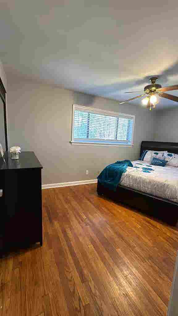 Furnished room for women available.