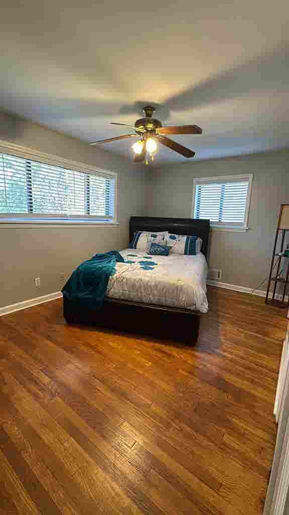 Furnished room for women available.