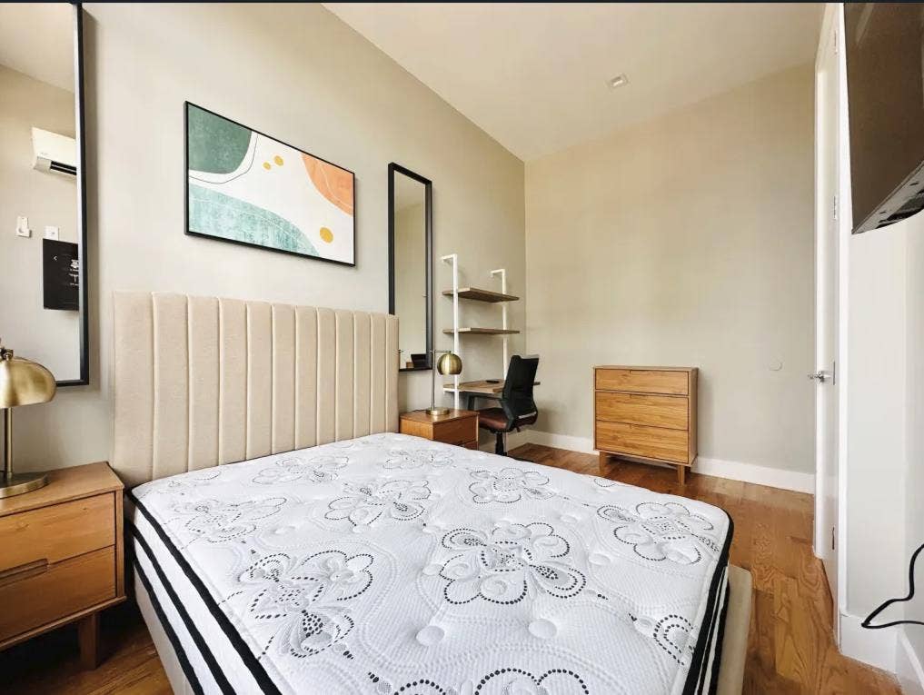 Furnished Room 2 blocks to Williams