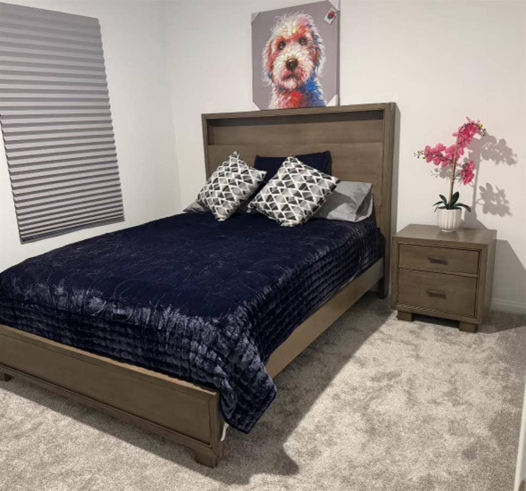 Furnished room