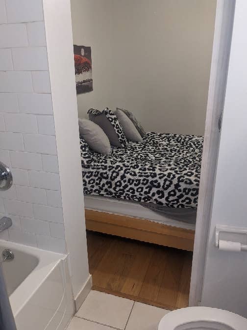 Female. Room, bathroom & den 4 rent