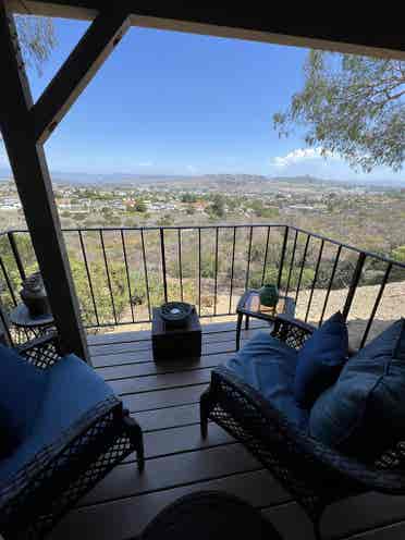 Cozy 1-Bed 
Apt. Canyon Views