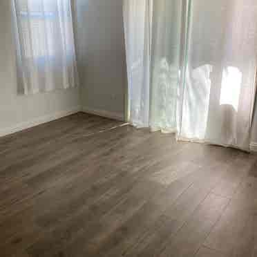 Private bed/
bath for rent -female