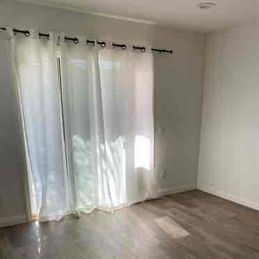 Private bed/
bath for rent -female