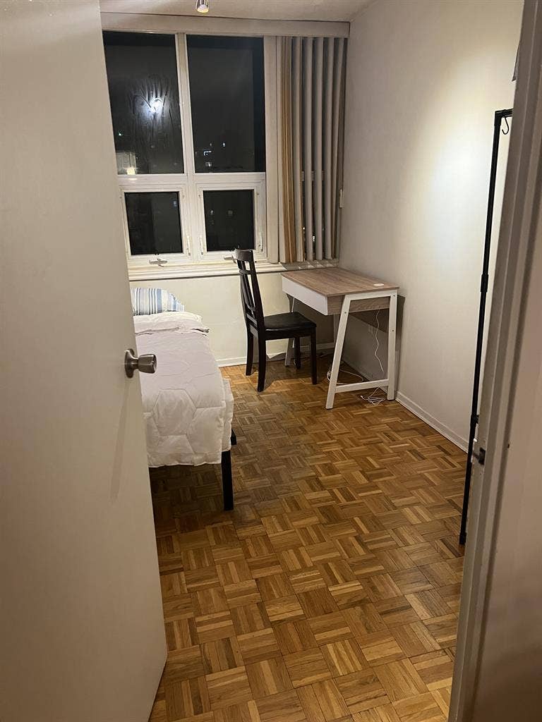 Room in Etobicoke Condo for Rent