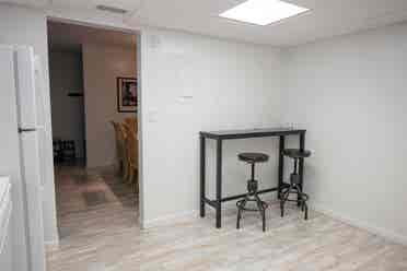 Sunny Spacious 1 bed Hallandale Bch