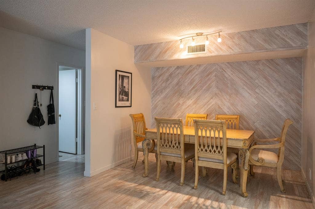 Sunny Spacious 1 bed Hallandale Bch