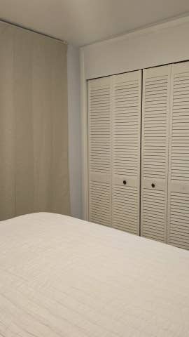 Beautiful room 4 rent in Hollywood