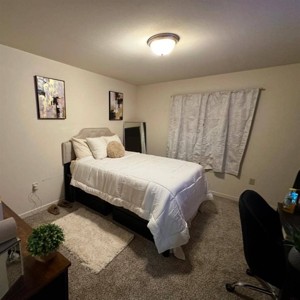 Apartment for sublease in Denton