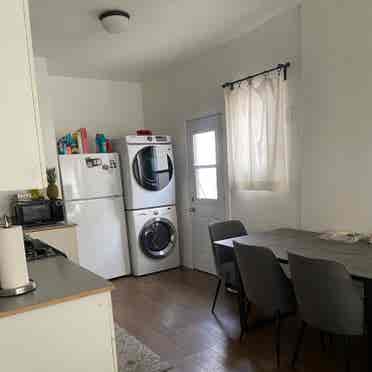 Roommate wanted in Eagle Rock!