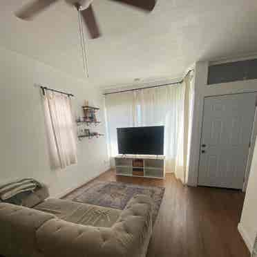 Roommate wanted in Eagle Rock!