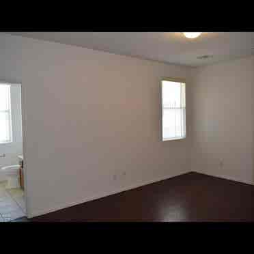 Furnished room feb1 move n ready