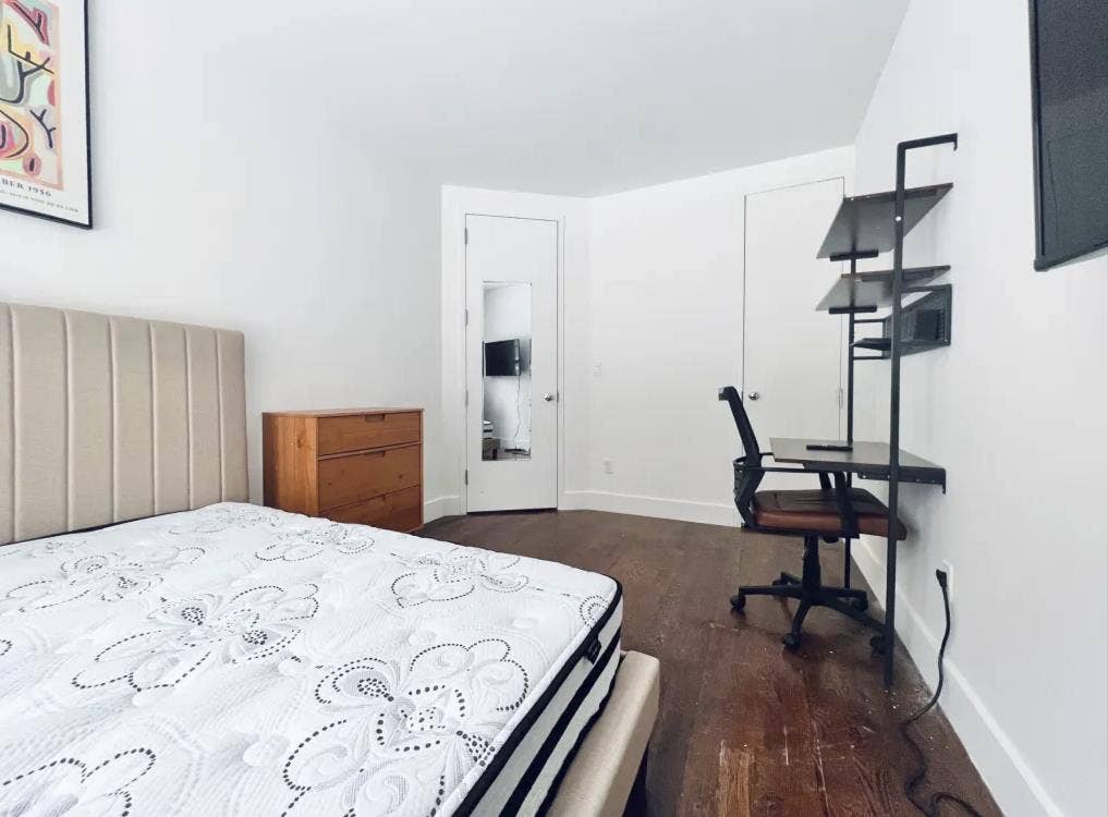 Furnished Room in Crown Heights