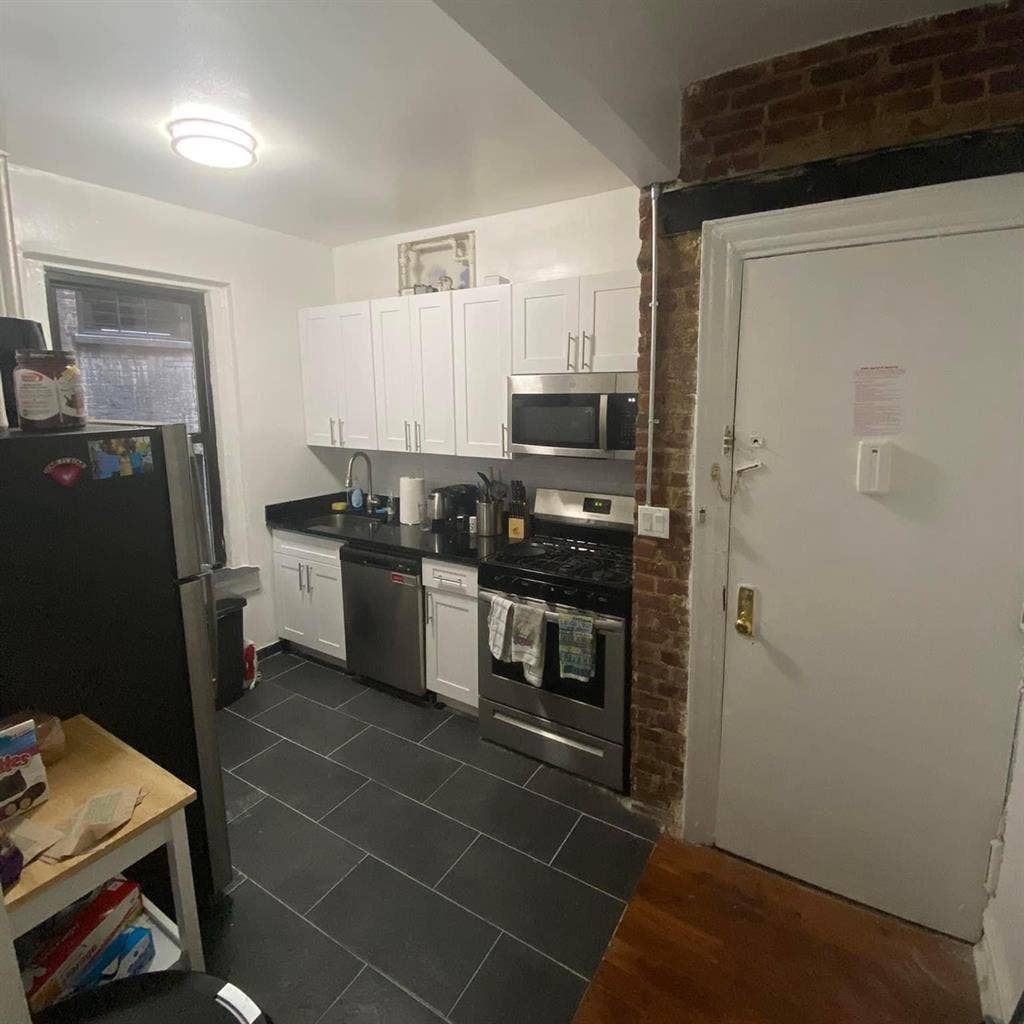 Open Room in Washington Heights