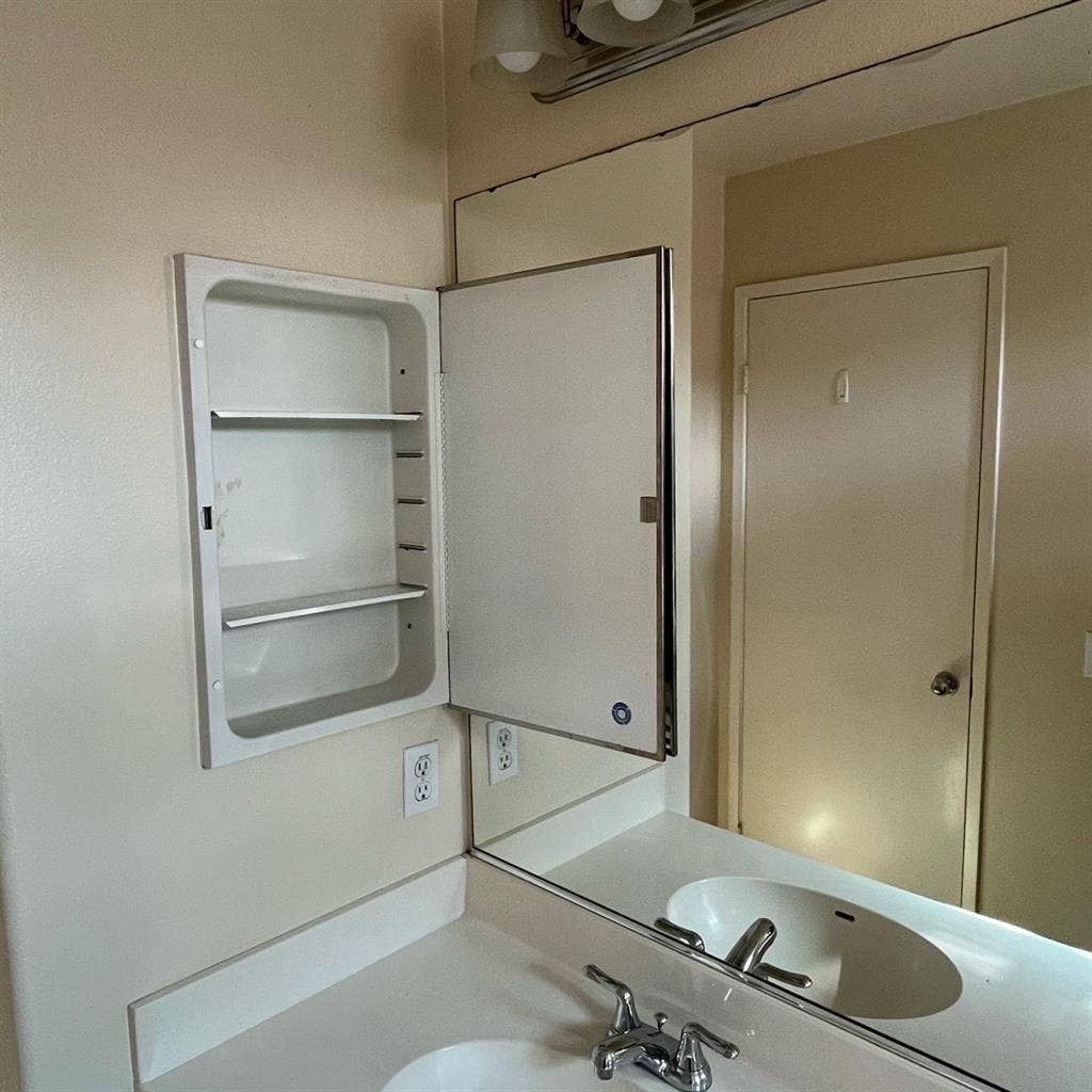 Private room and bathroom for rent