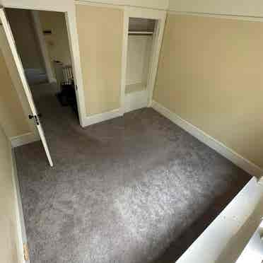 2 rooms avail.  uptown 
Oakland