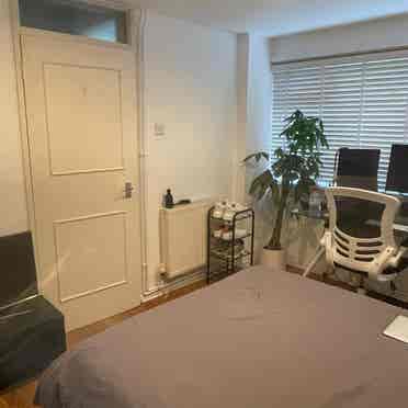 Flat share in a 2-bed flat.