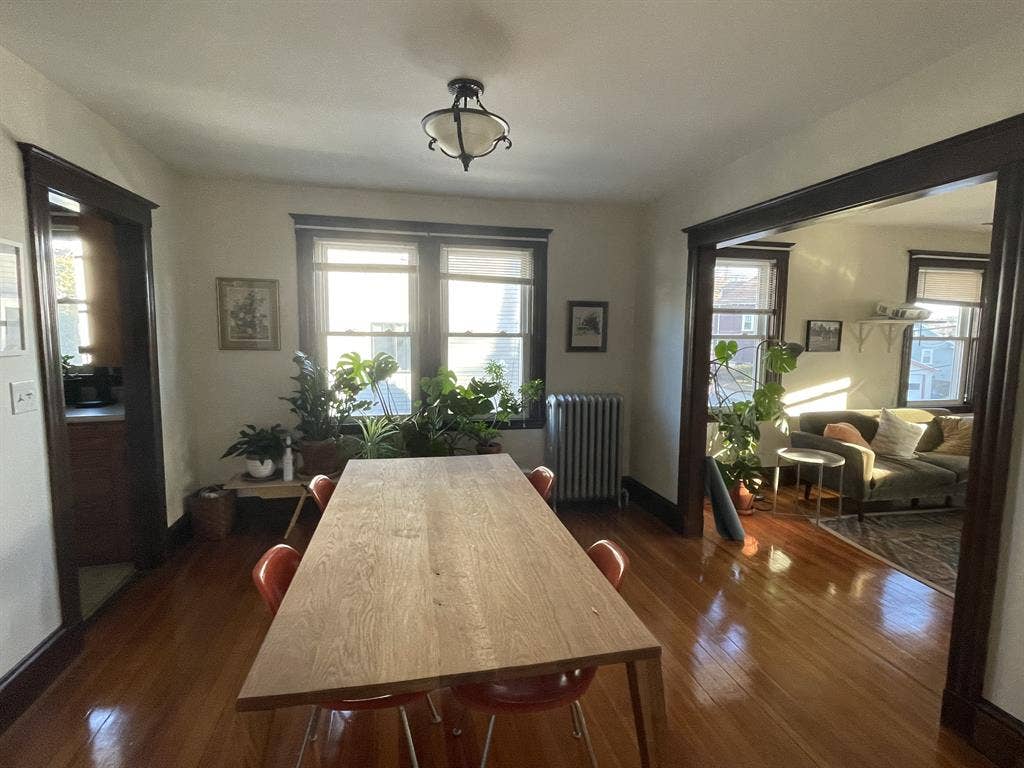 Sunny 2 bedroom apartment