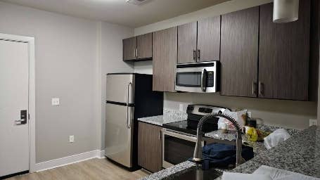 b Apartment sublease