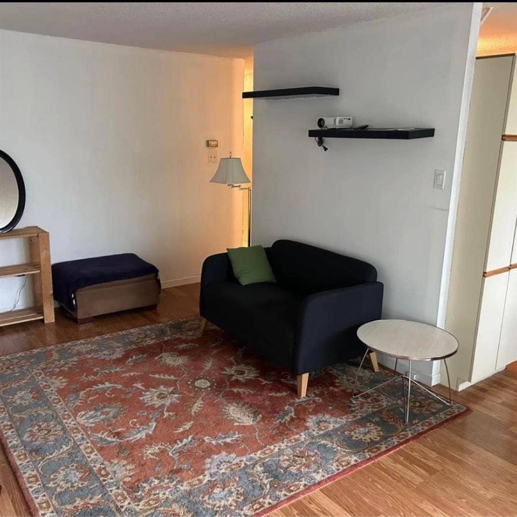 FURNISHED 1 bedroom Apartment