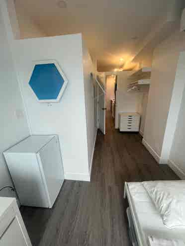 nice private furnished room