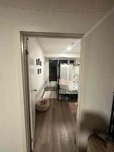 Room for rent - female roommate