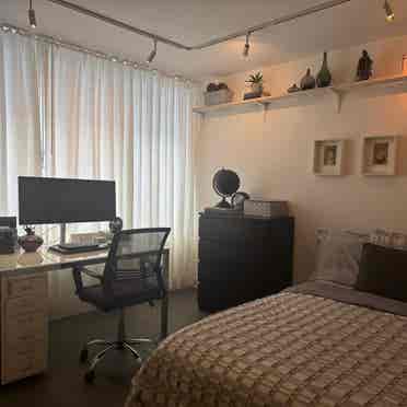 I bedroom available for rent -SoBe