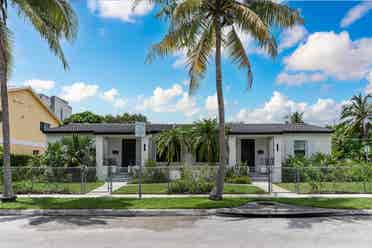 2BD Furnished Cottage in Miami!