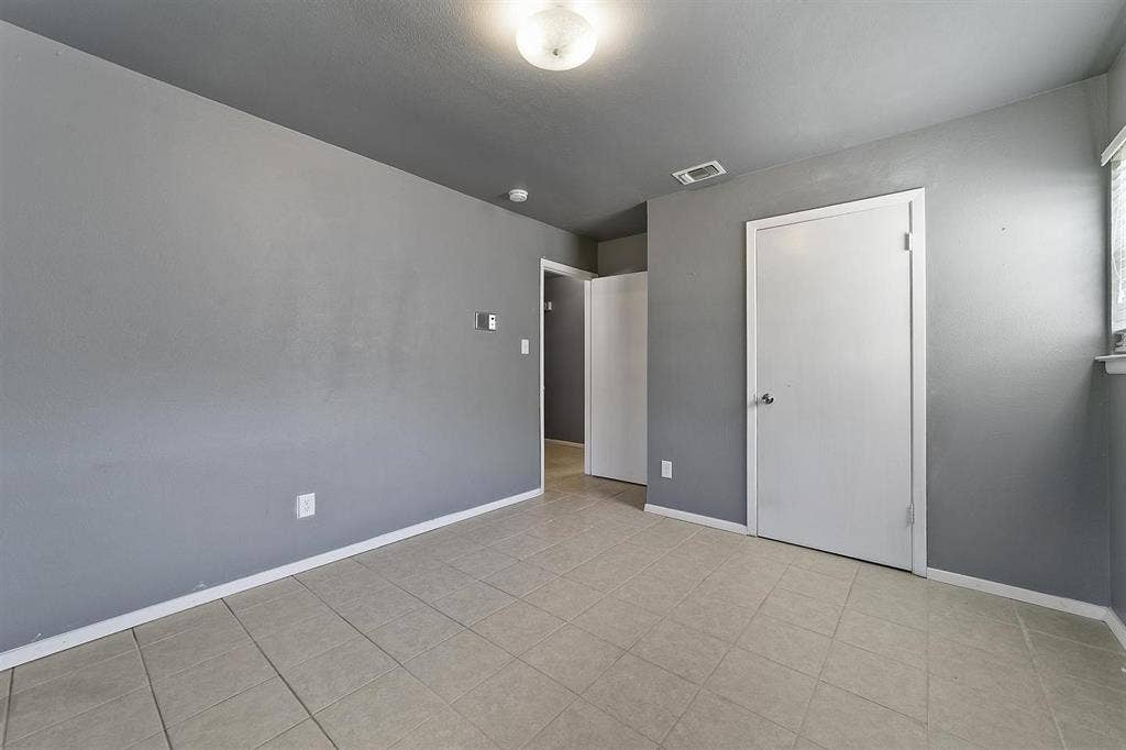 1 BR in Garland