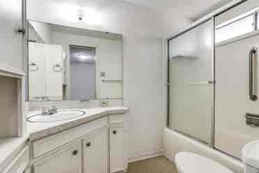 1 BR in Arlington