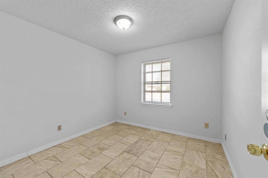 1 BR in Garland