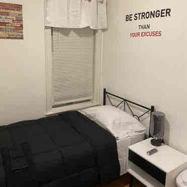 Small Room Utilites+Wifi+Furnished