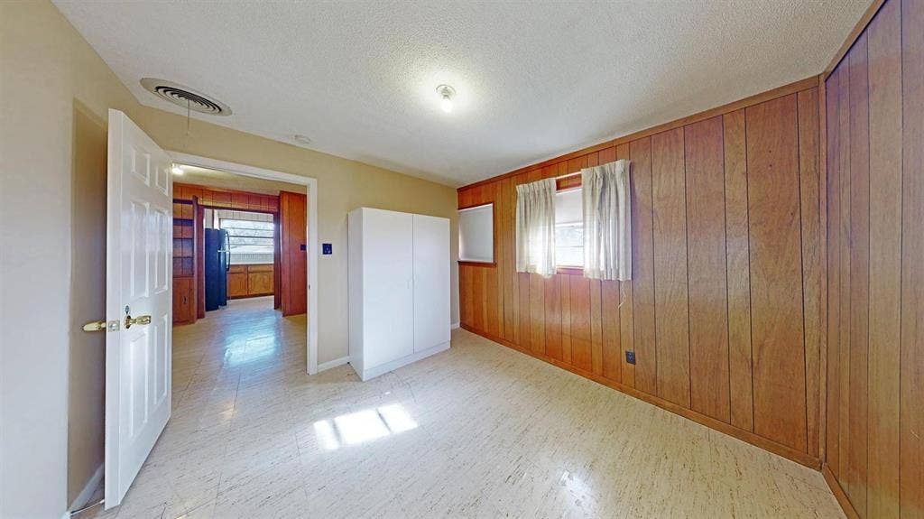 1 BR in Dallas